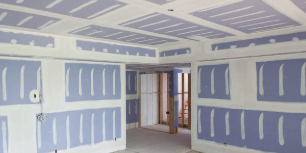 Εσωτερικός χώρος με γυψοσανίδες και εφαρμογή στόκου σε αρμούς και βίδες